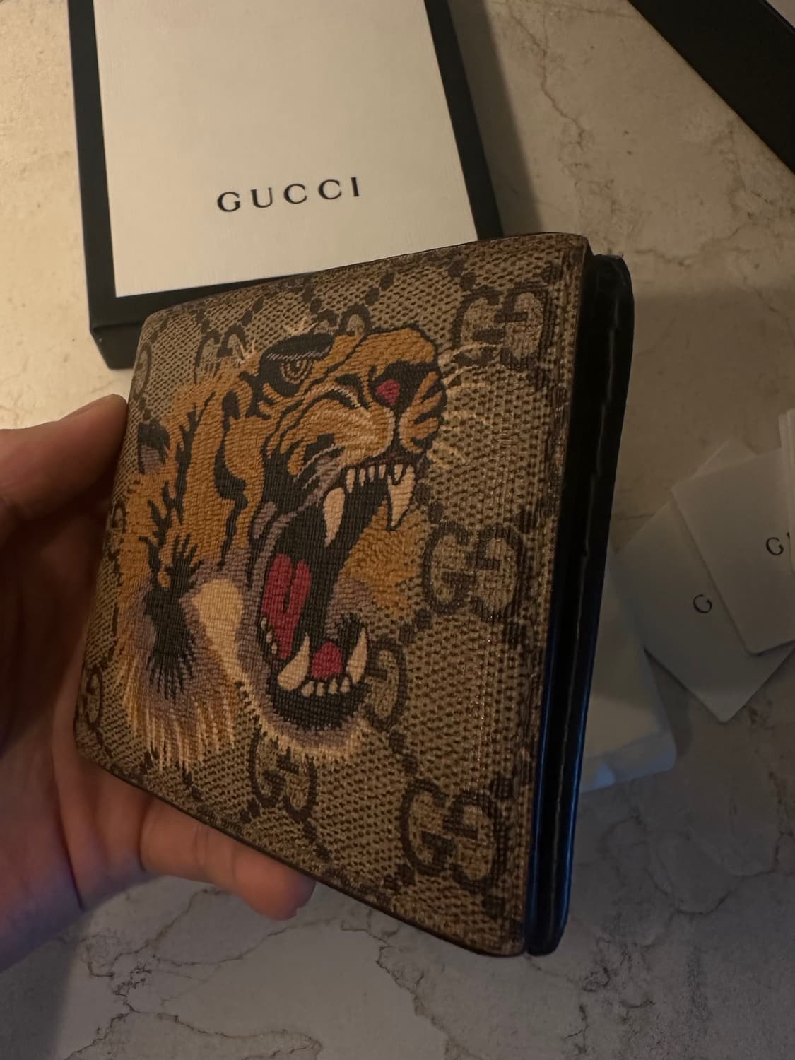 구찌 타이거 프린트 지갑 GG 슈프림 베이지 에보니 상품이미지3