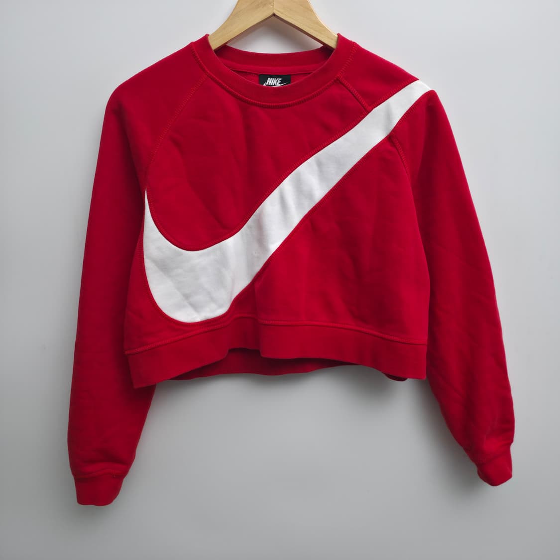 [M] 나이키 크롭 맨투맨 레드 상품이미지1