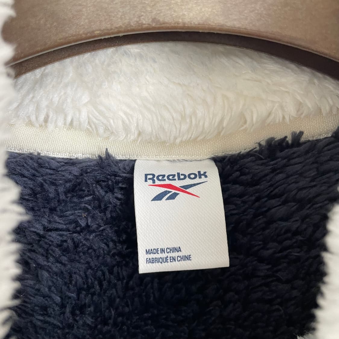 리복 x 로맨틱크라운 콜라보 플리스 상품이미지8