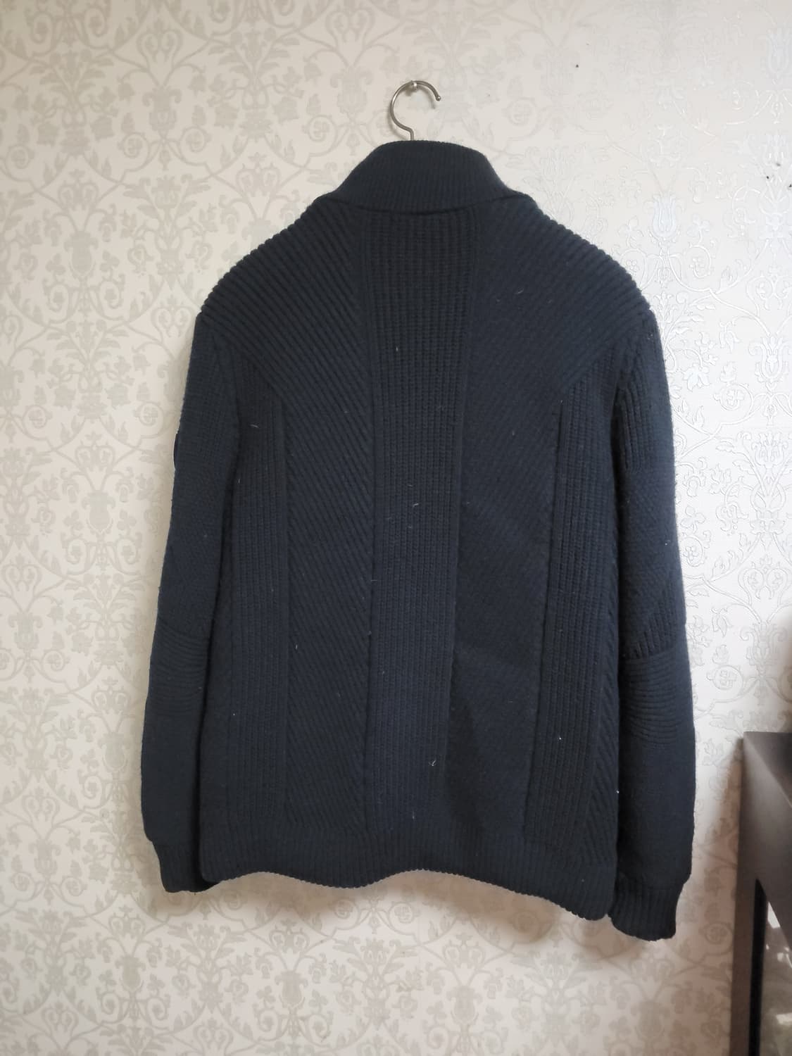 자이쉘바스키아 구스다운스웨터 상품이미지3