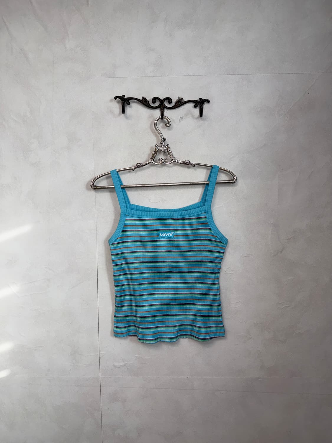 Levi’s multi color stripe sleeveless 새제품 상품이미지3