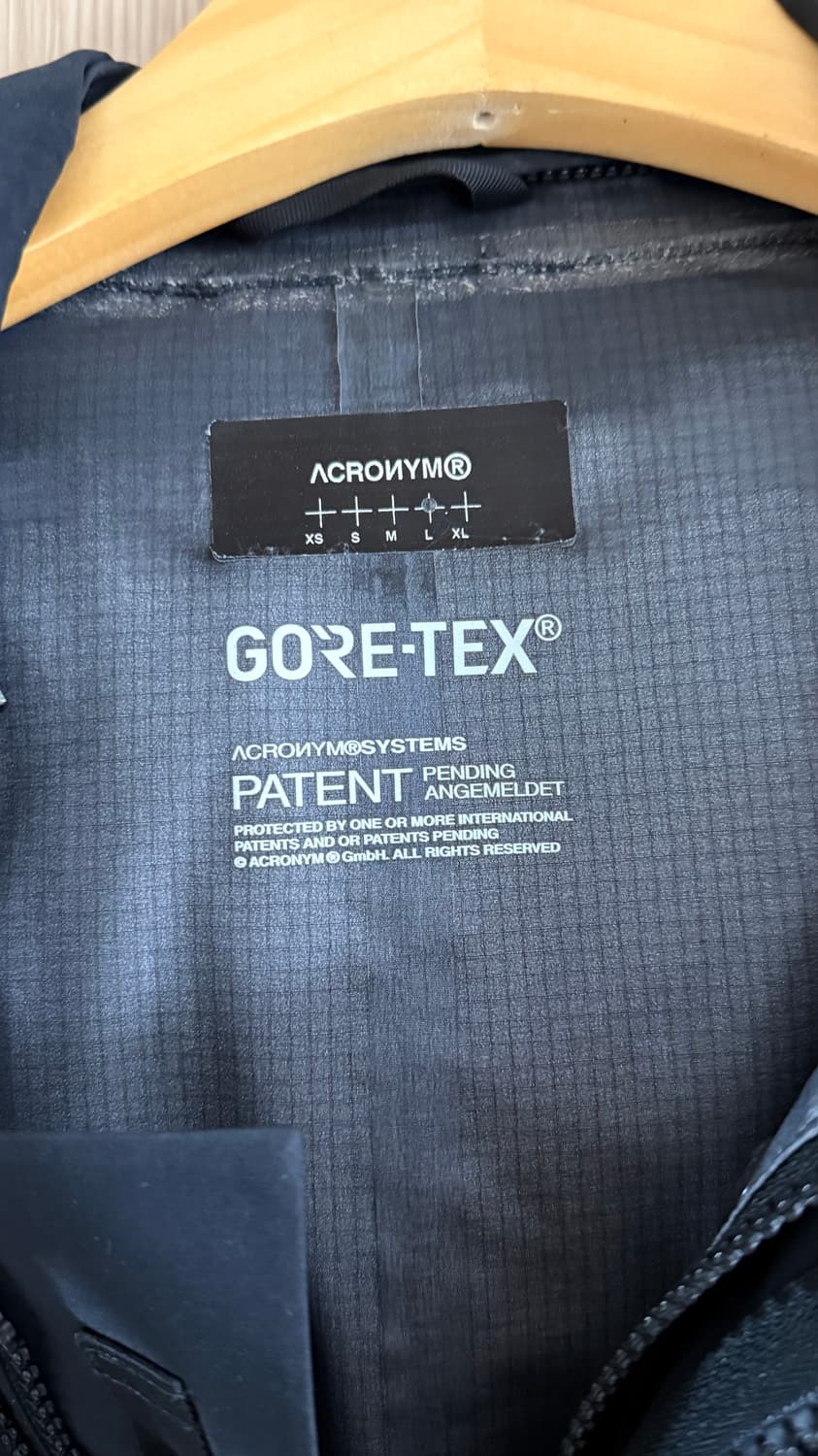 아크로님 j1a L사이즈 상품이미지2