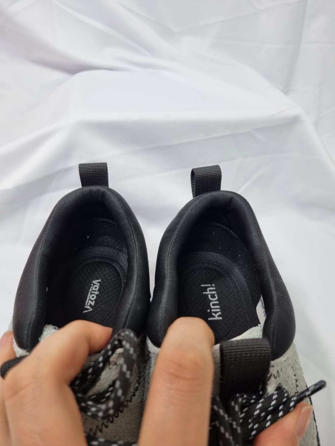 260 바토즈 x 킨치 vol 2 지그 그레이스니커즈 상품이미지6