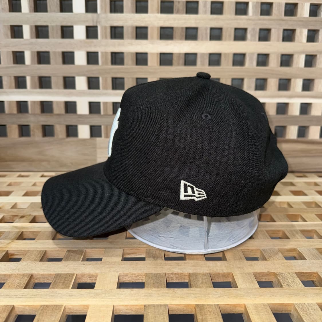 뉴에라 뉴욕 양키스 K프레임 블랙 캡 상품이미지2