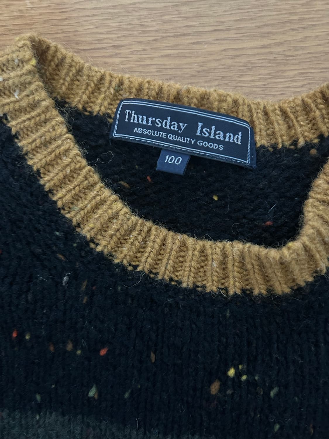 Thursday lsland 스웨터 상품이미지2