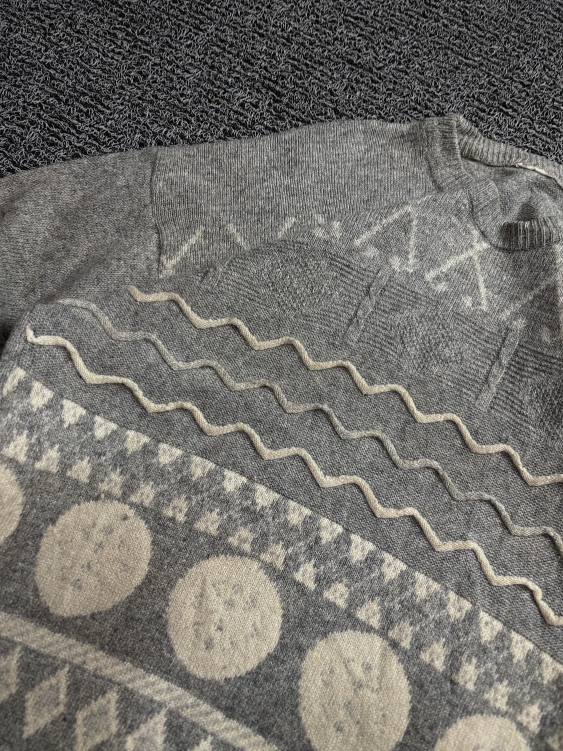 레트로 빈티지 박시핏 패턴 스웨터 2133 상품이미지3