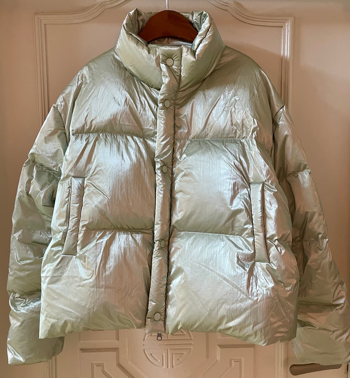 프레이 FREI오버사이즈 글로시 덕다운 푸퍼 패딩 (M) /연그린 상품이미지1