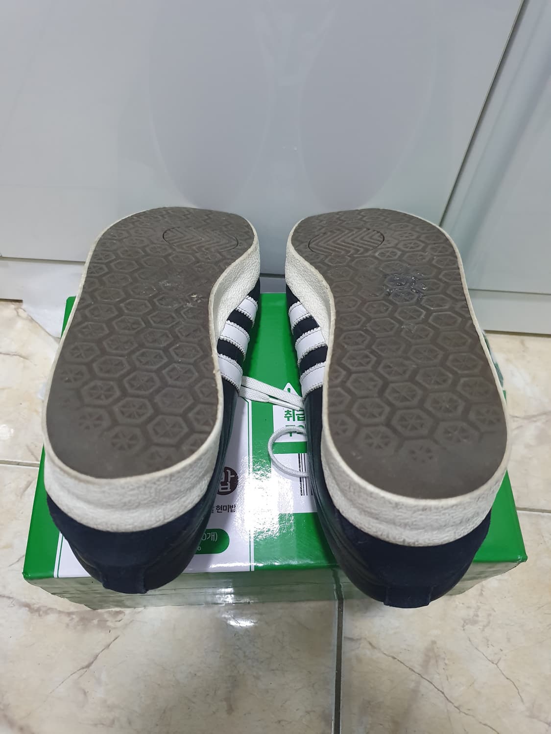 [270]아디다스 가젤 빈티지 블랙 화이트 상품이미지5