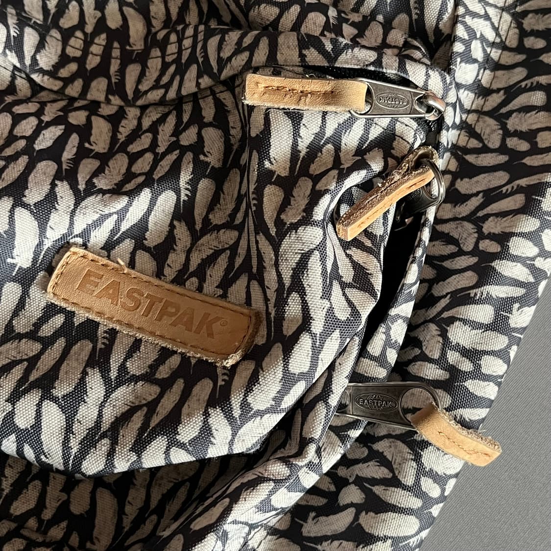 이스트팩 백팩 상품이미지1