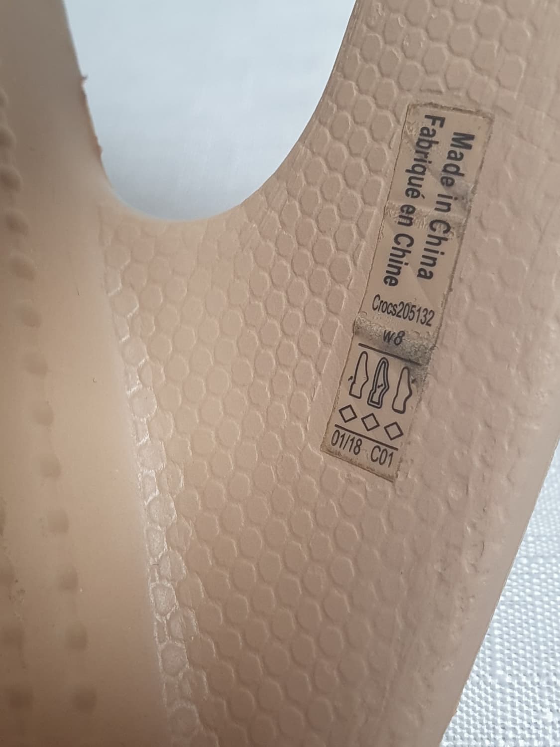 크록스 슬론 메탈릭 그래픽 플립 W8 250mm 상품이미지9