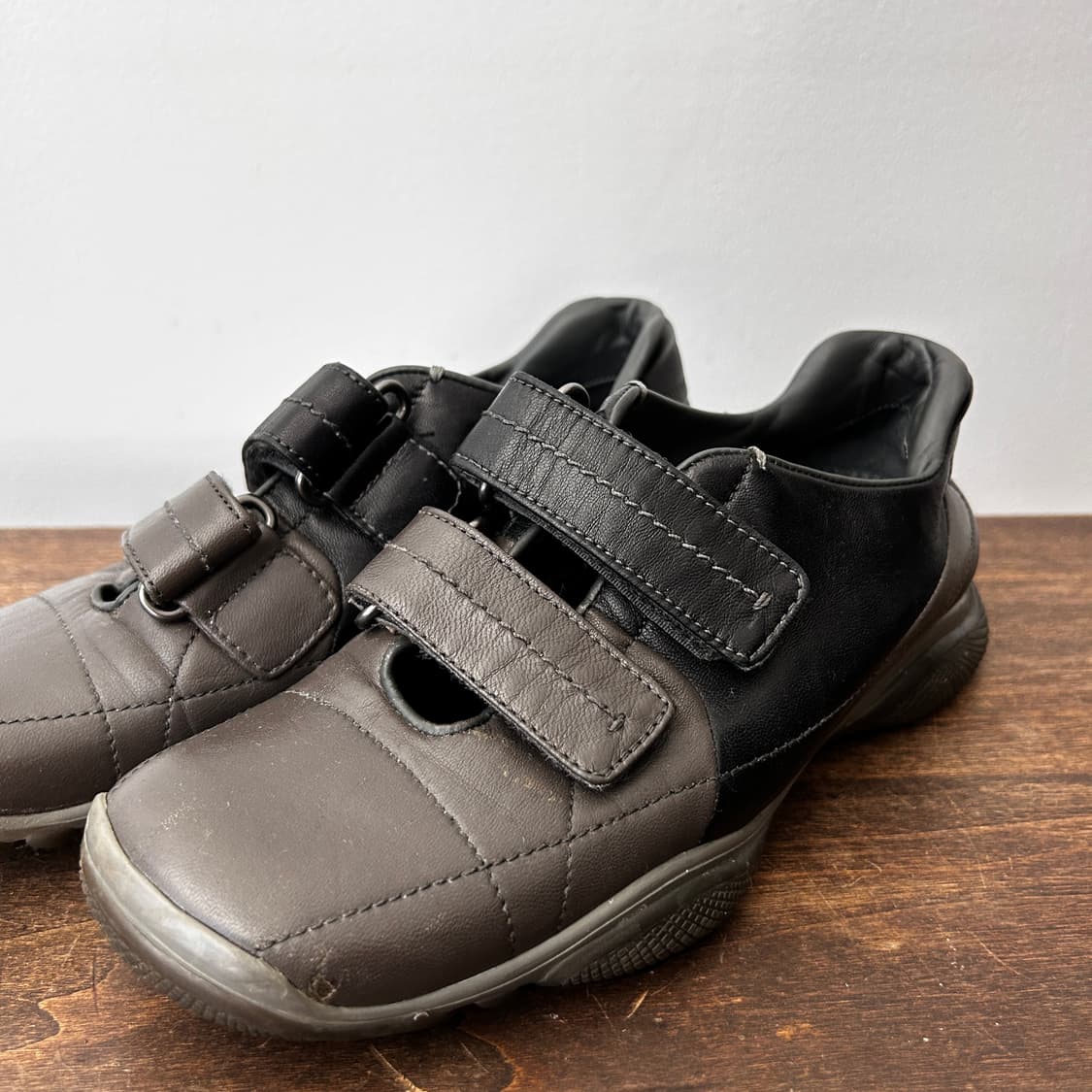 Bicolor Velcro Sneakers 상품이미지2