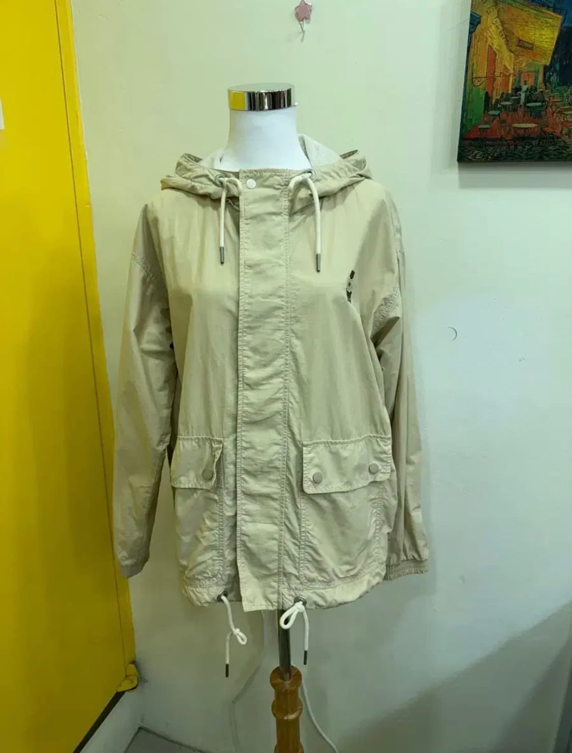 후아유 WHO.A.U 베이지 후드 바람막이 데일리 윈드브레이커 상품이미지2