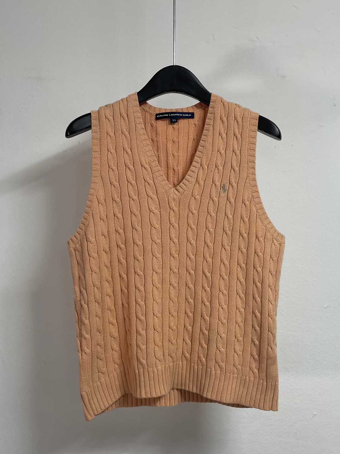 폴로 랄프로렌 우먼스 코랄 케이블 조끼 니트 (on.550) 상품이미지1