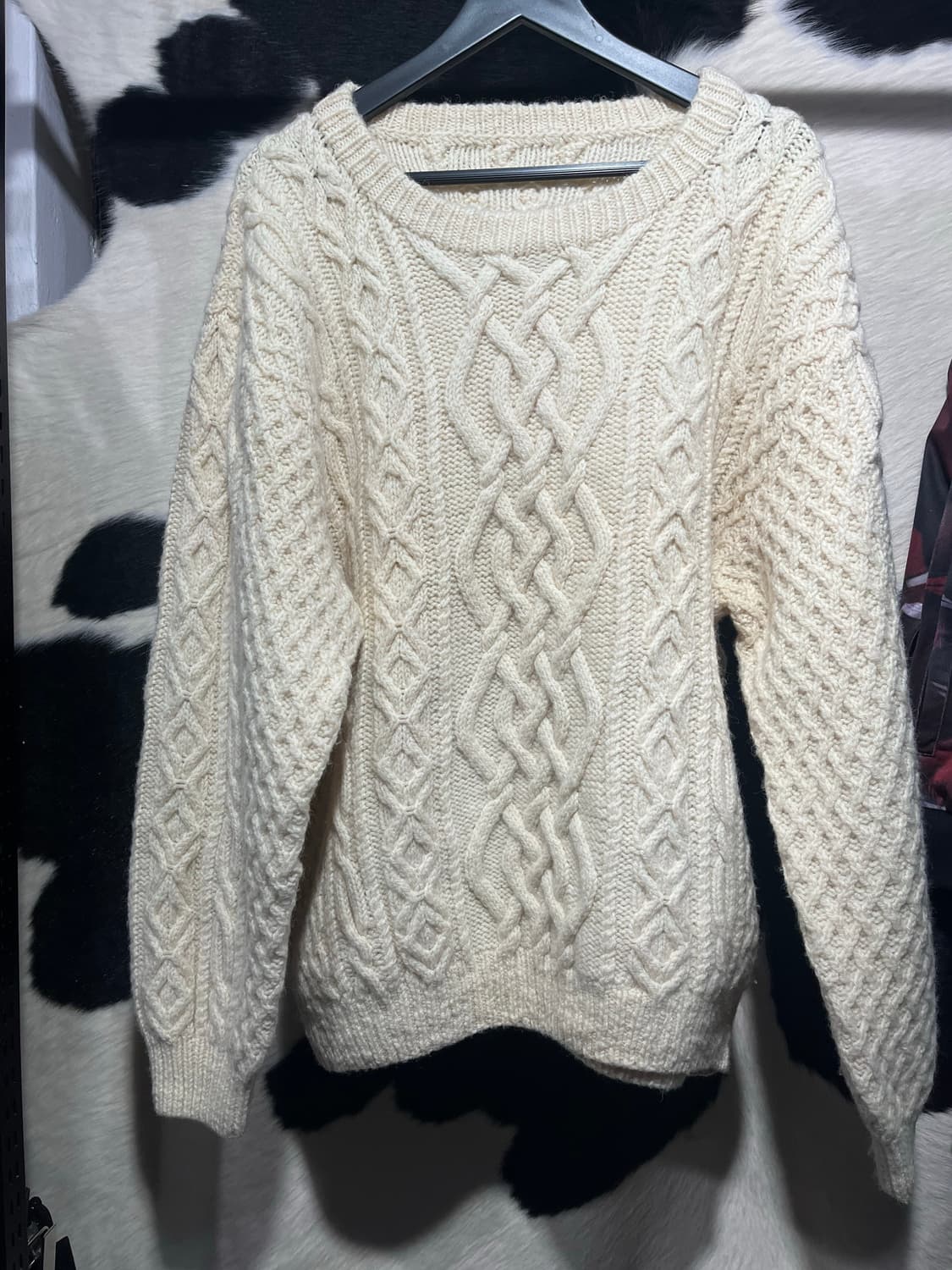 베이지 오버핏 꽈베기 니트 상품이미지2