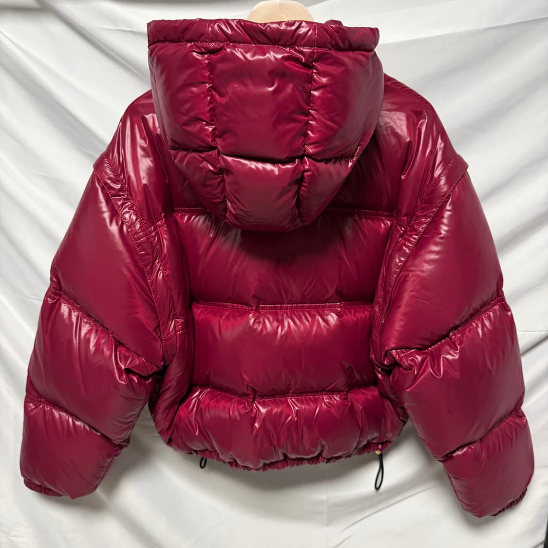 [S+급/38] 셀린느 라이트웨이트 나일론 크롭 트리옹프 여성패딩 상품이미지4