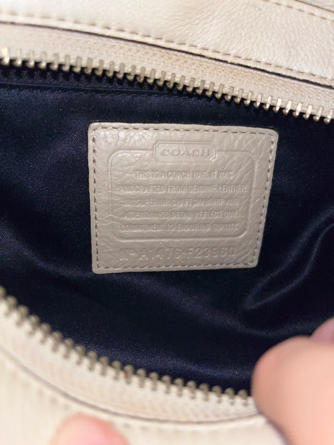 Coach All White Shoulder bag 상품이미지9