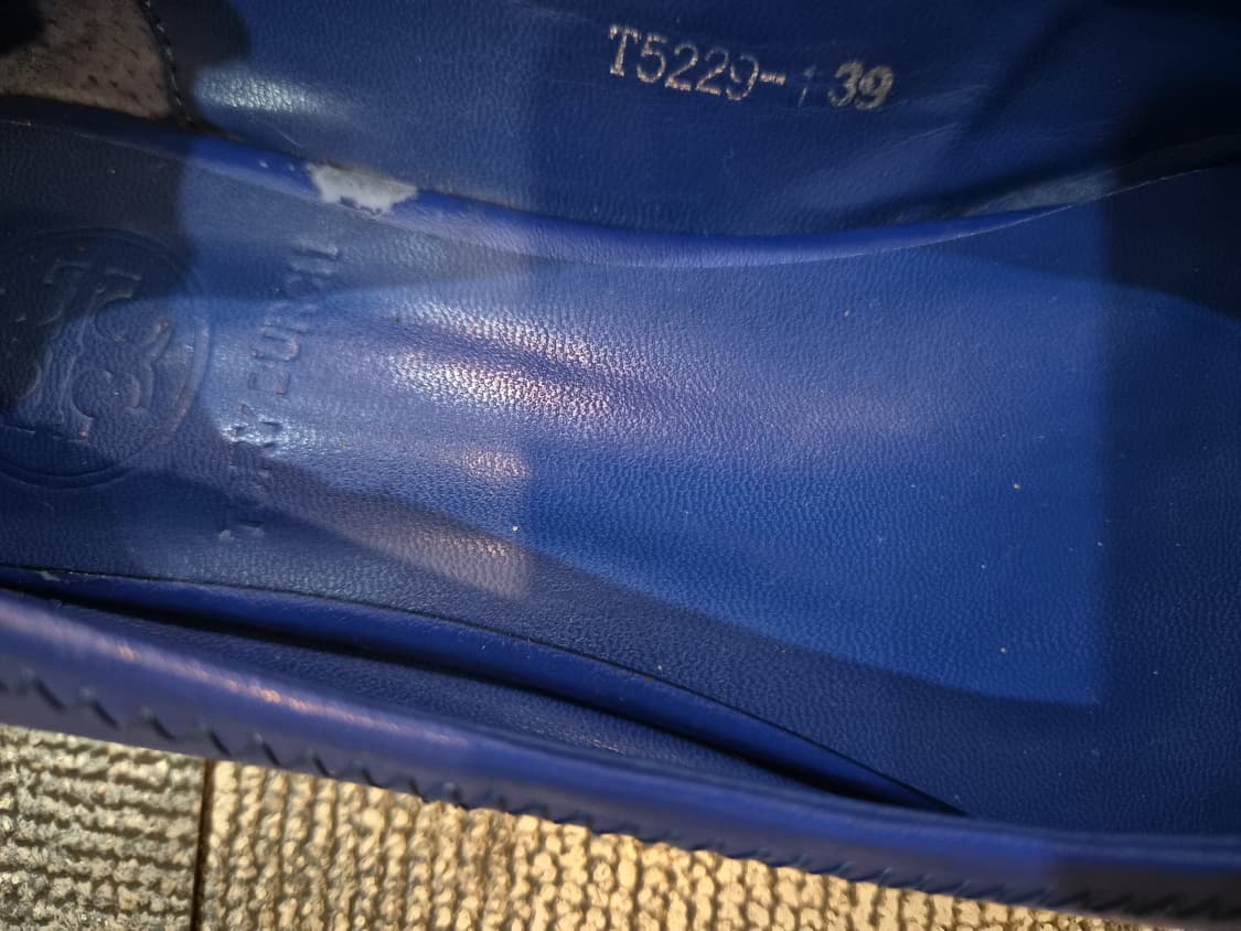 Tory Burch 토리버치 블루 레더 플랫슈즈
39 상품이미지4