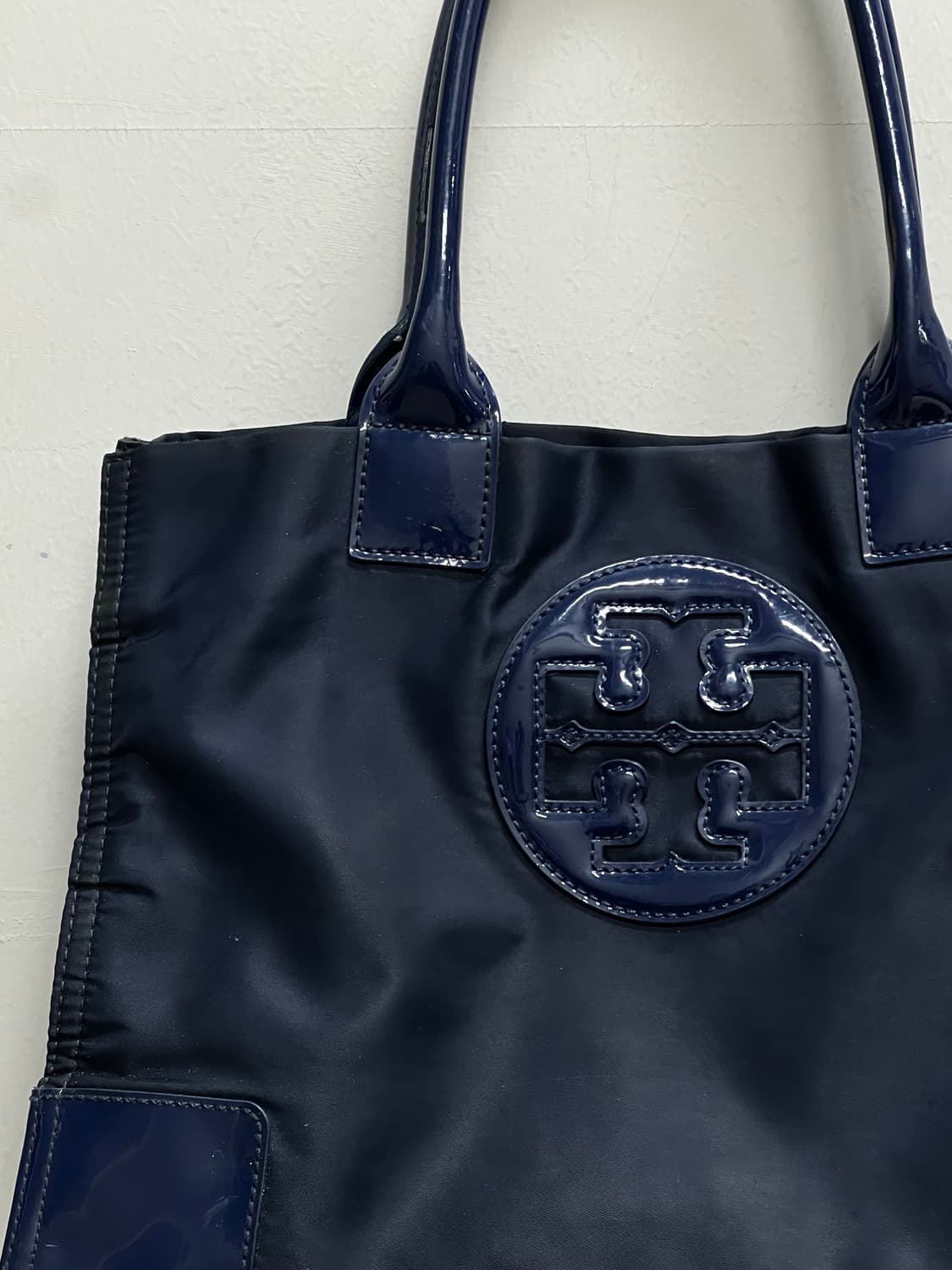 토리버치 나일론 엘라 토드백 네이비 상품이미지3