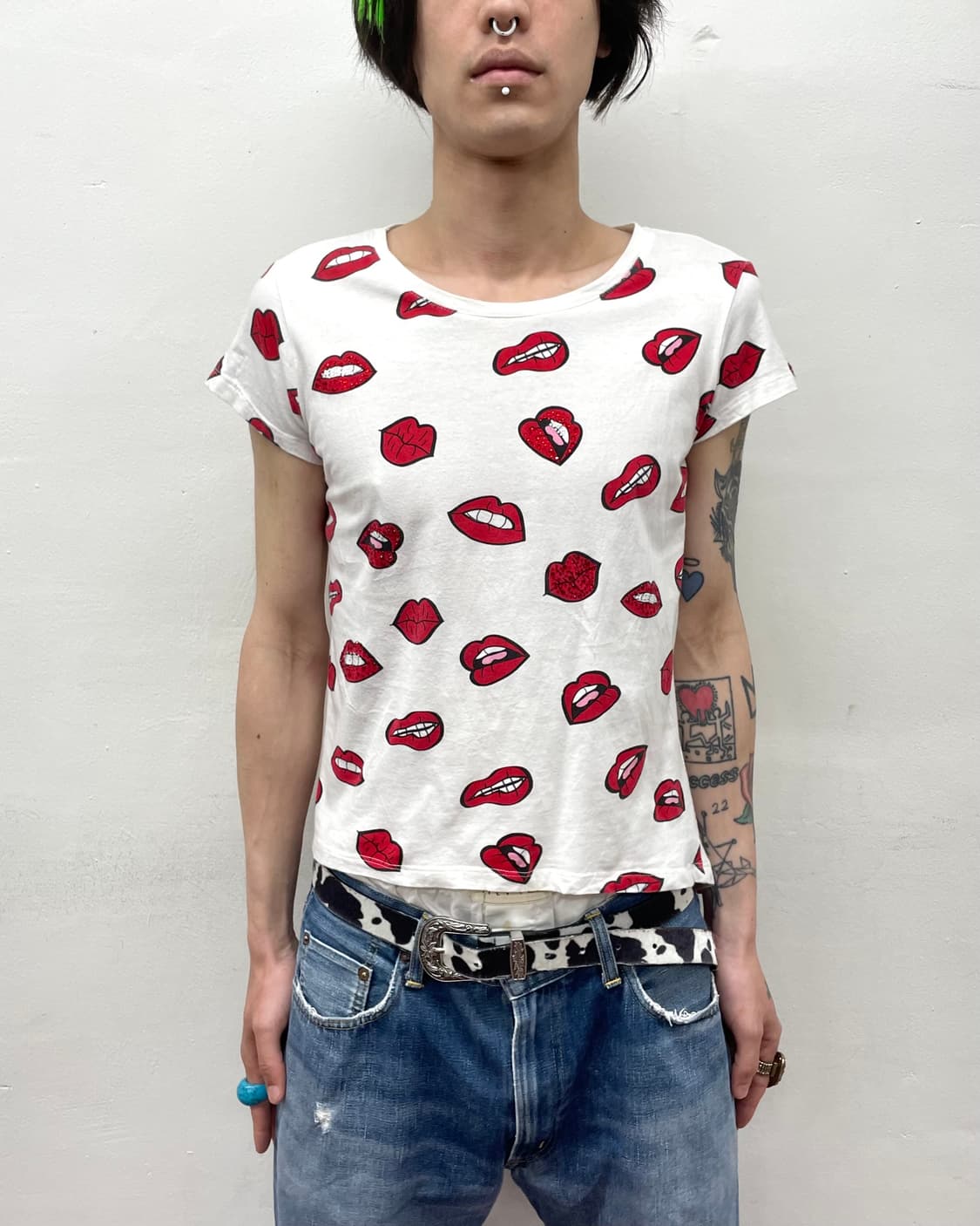 cubic T-shirt with lips  상품이미지1