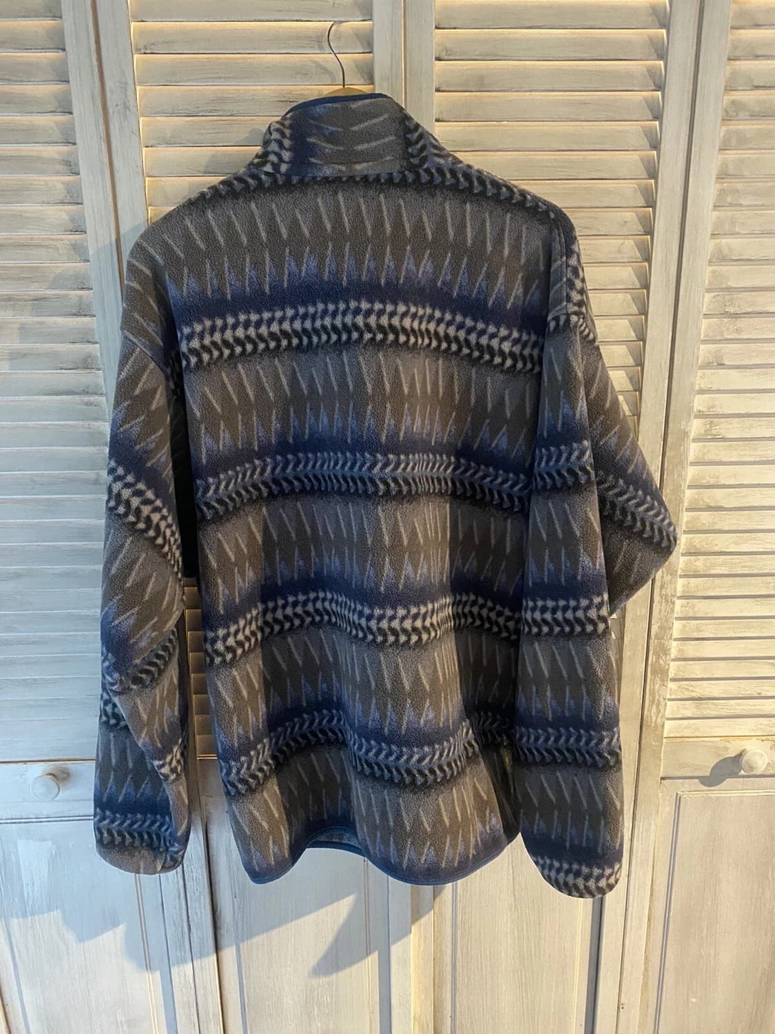 10s 파타고니아 신칠라 스냅-T 그레이/네이비 아즈텍 패턴 상품이미지6