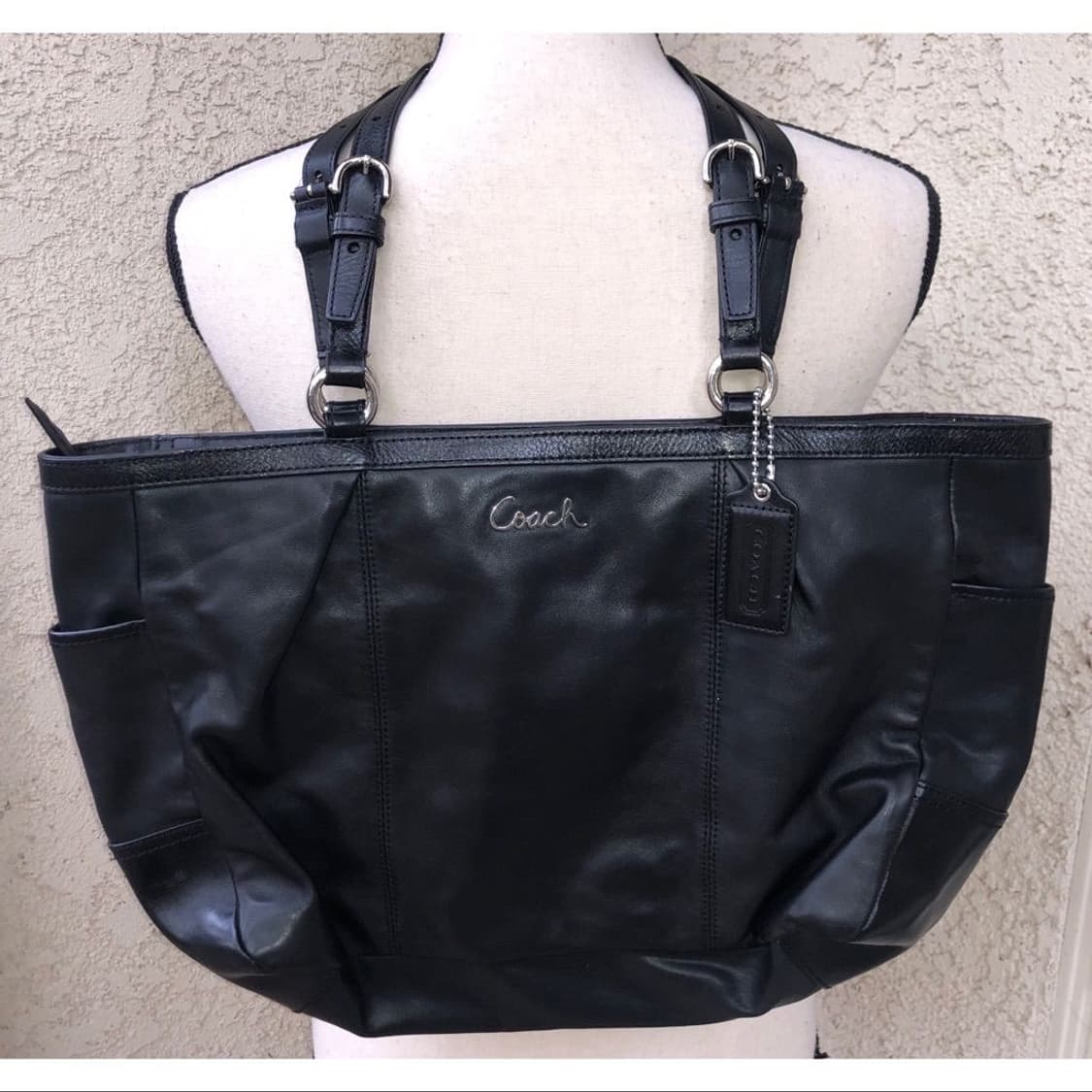 코치 블랙 레더 토트백 상품이미지1
