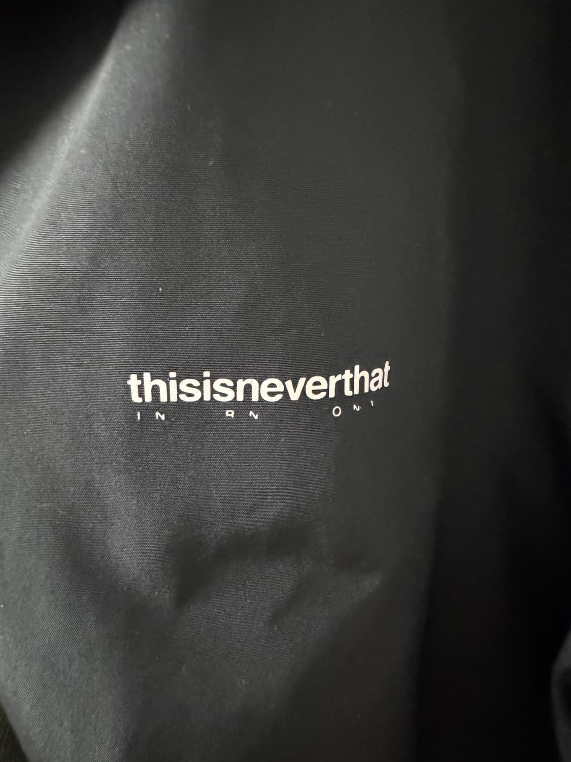 디스이즈네버댓 바람막이 상품이미지3