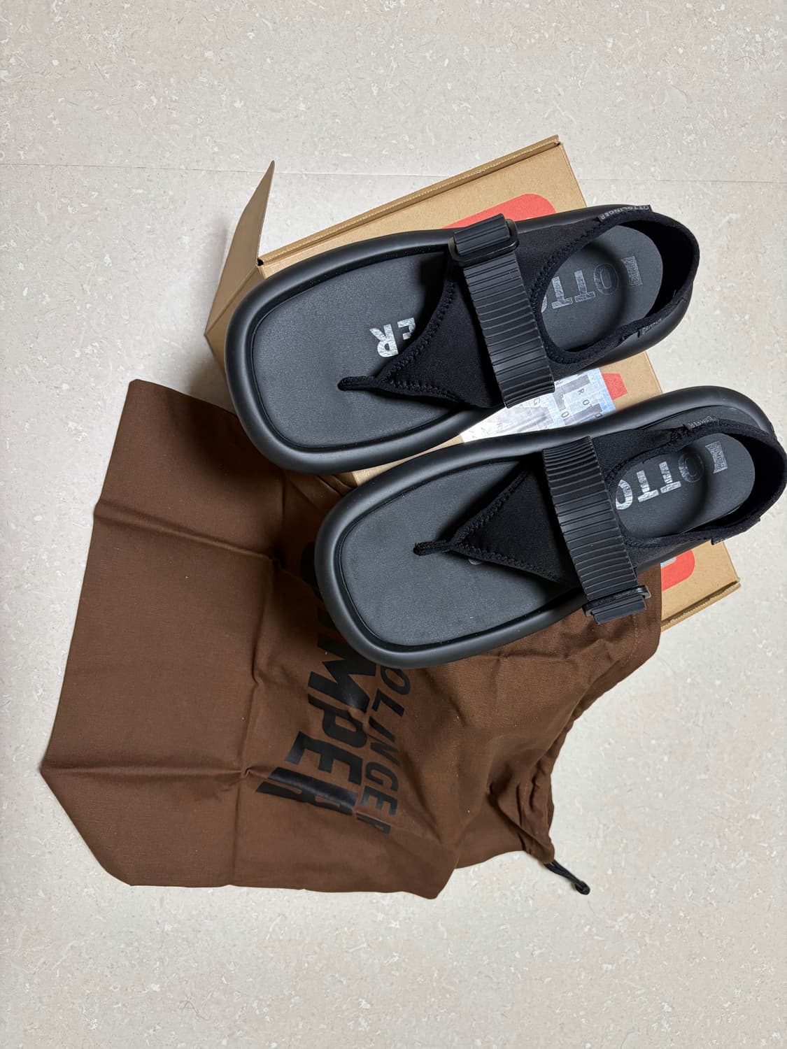 캠퍼x오토링거 타이 스트레치 샌들 블랙 상품이미지1