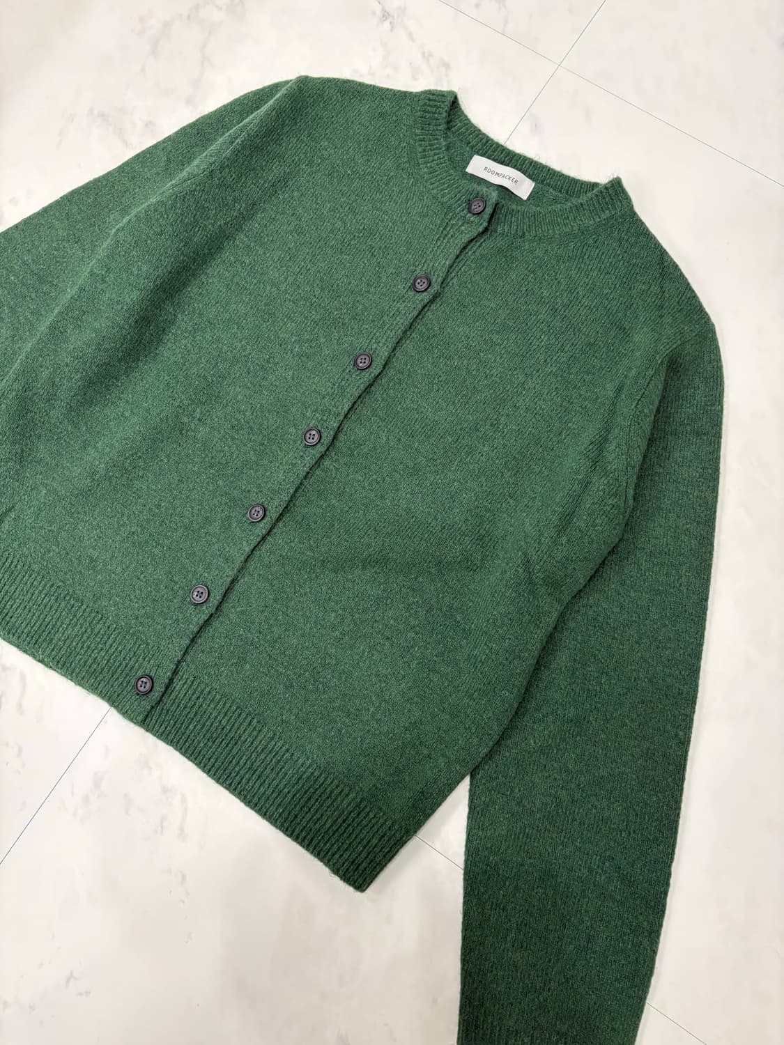 roompacker merino wool cardigan 상품이미지2