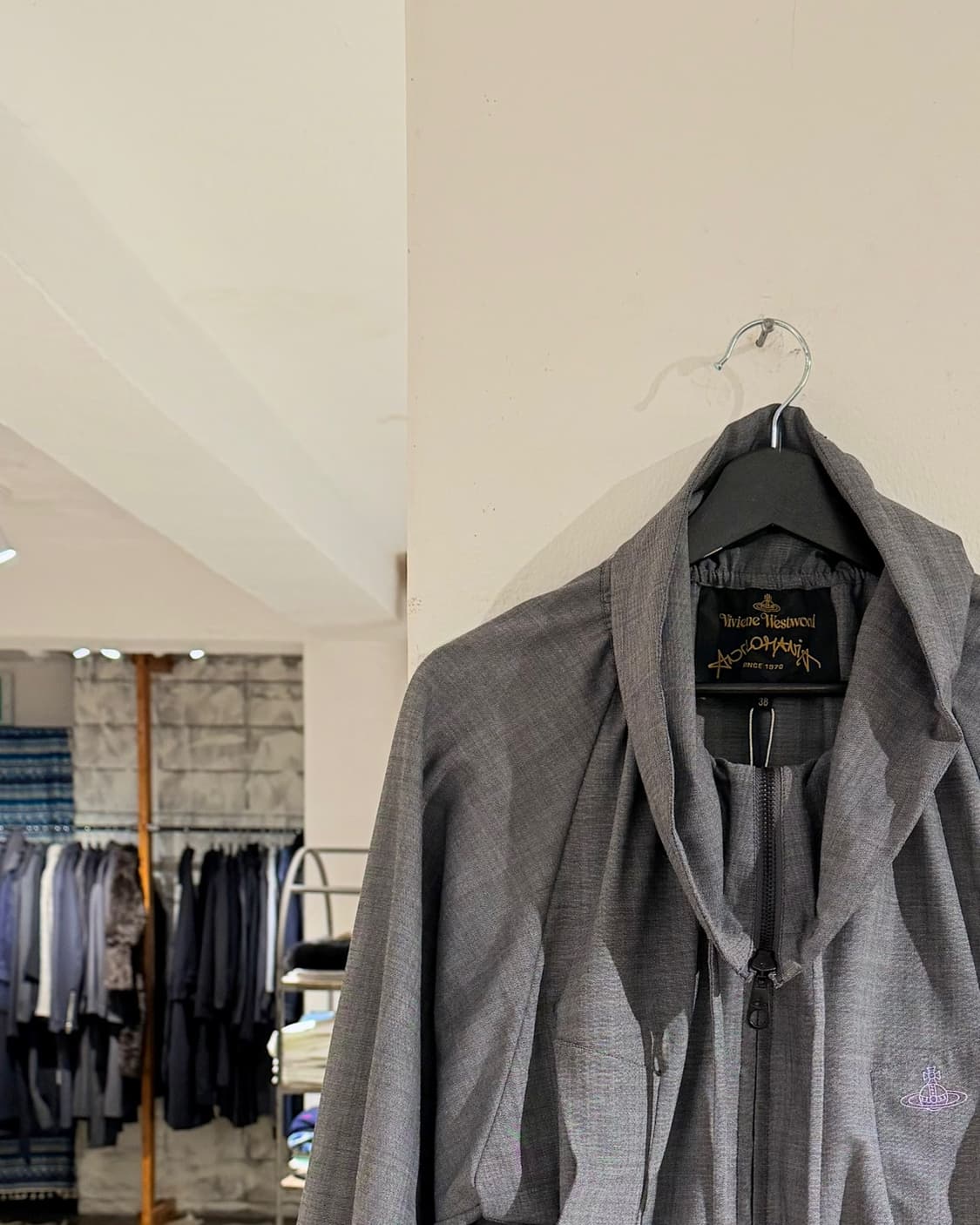 비비안웨스트우드 그레이 드레이프 집업 자켓 상품이미지2