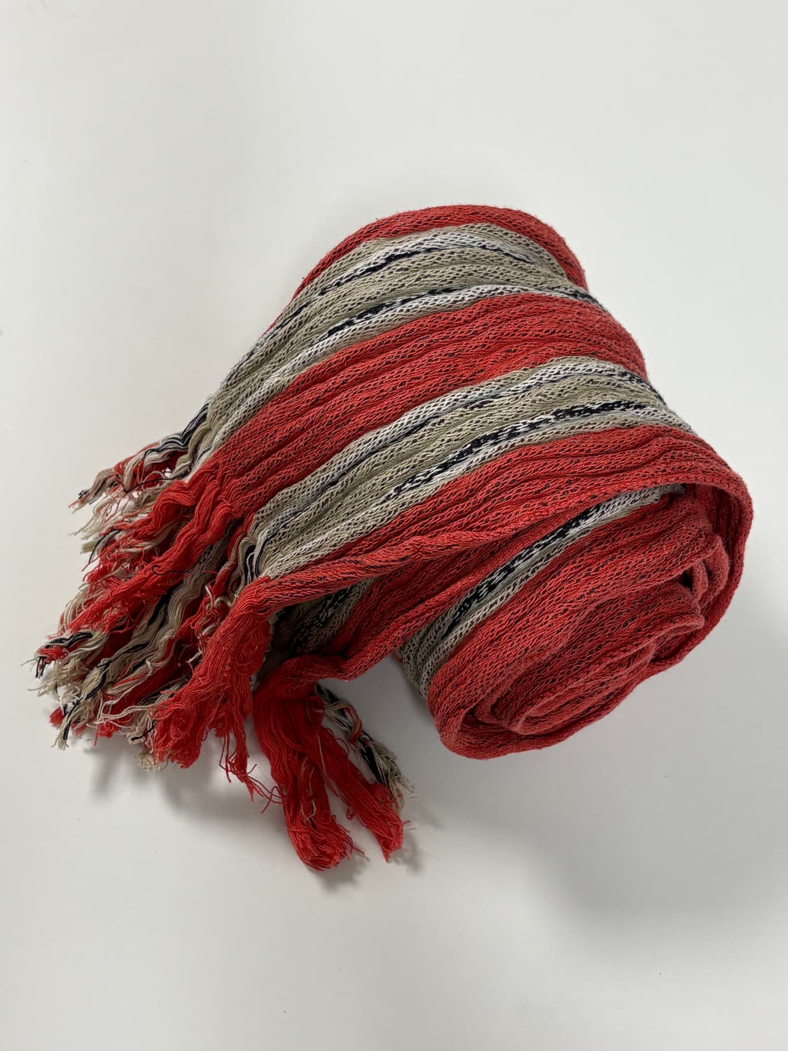 [OS] 이세이미야케 레드 스트라이프 머플러 상품이미지1