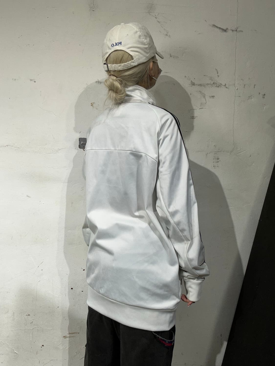 아디다스 화이트 블랙 삼선 오버핏 트랙탑 져지 XL 상품이미지3