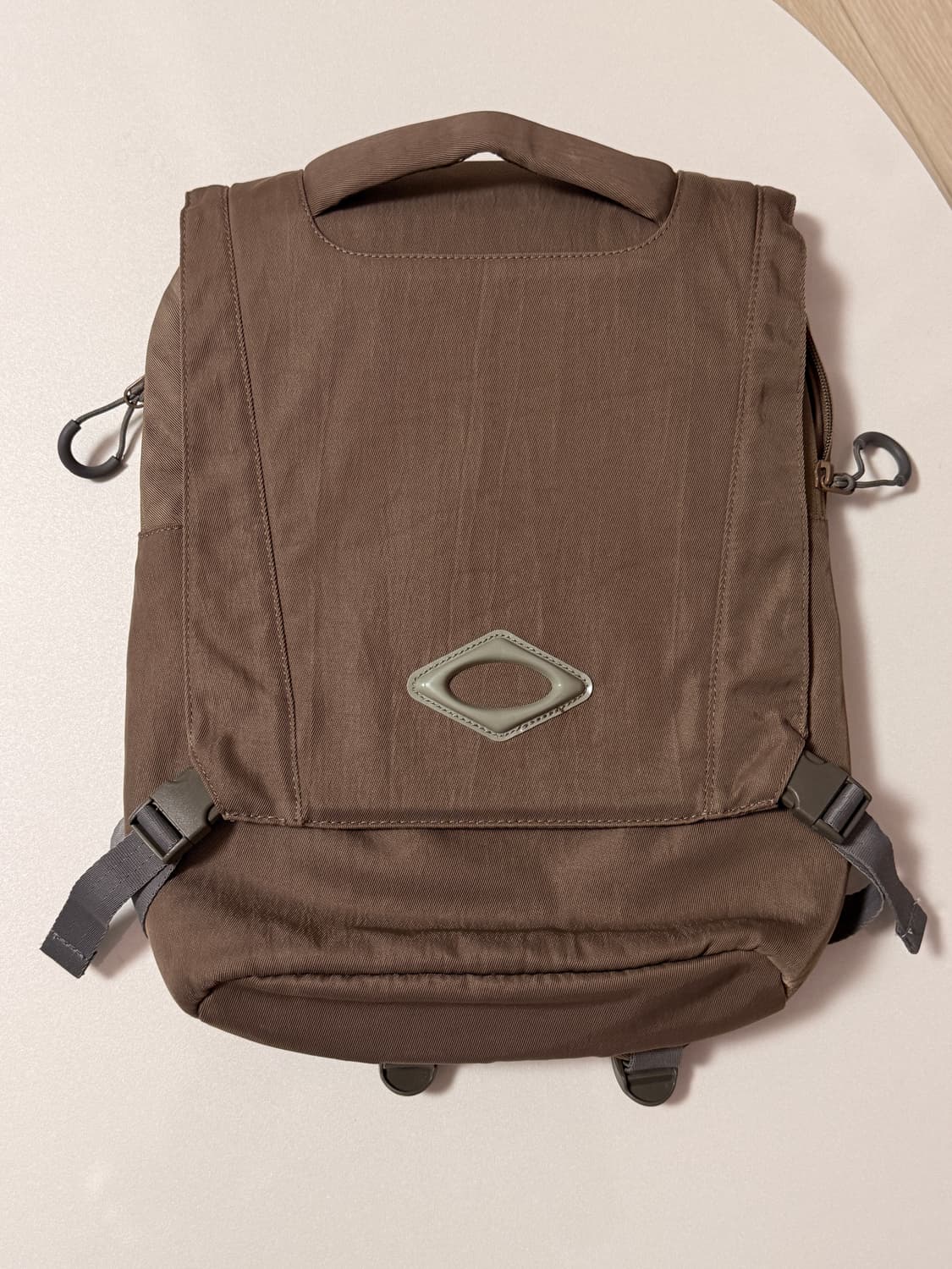 미스치프 롬버스 플랩 백팩 토프 상품이미지1