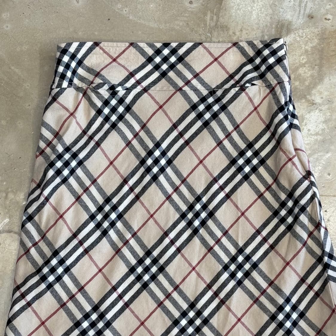 10 버버리 울 미디 스커트 상품이미지1