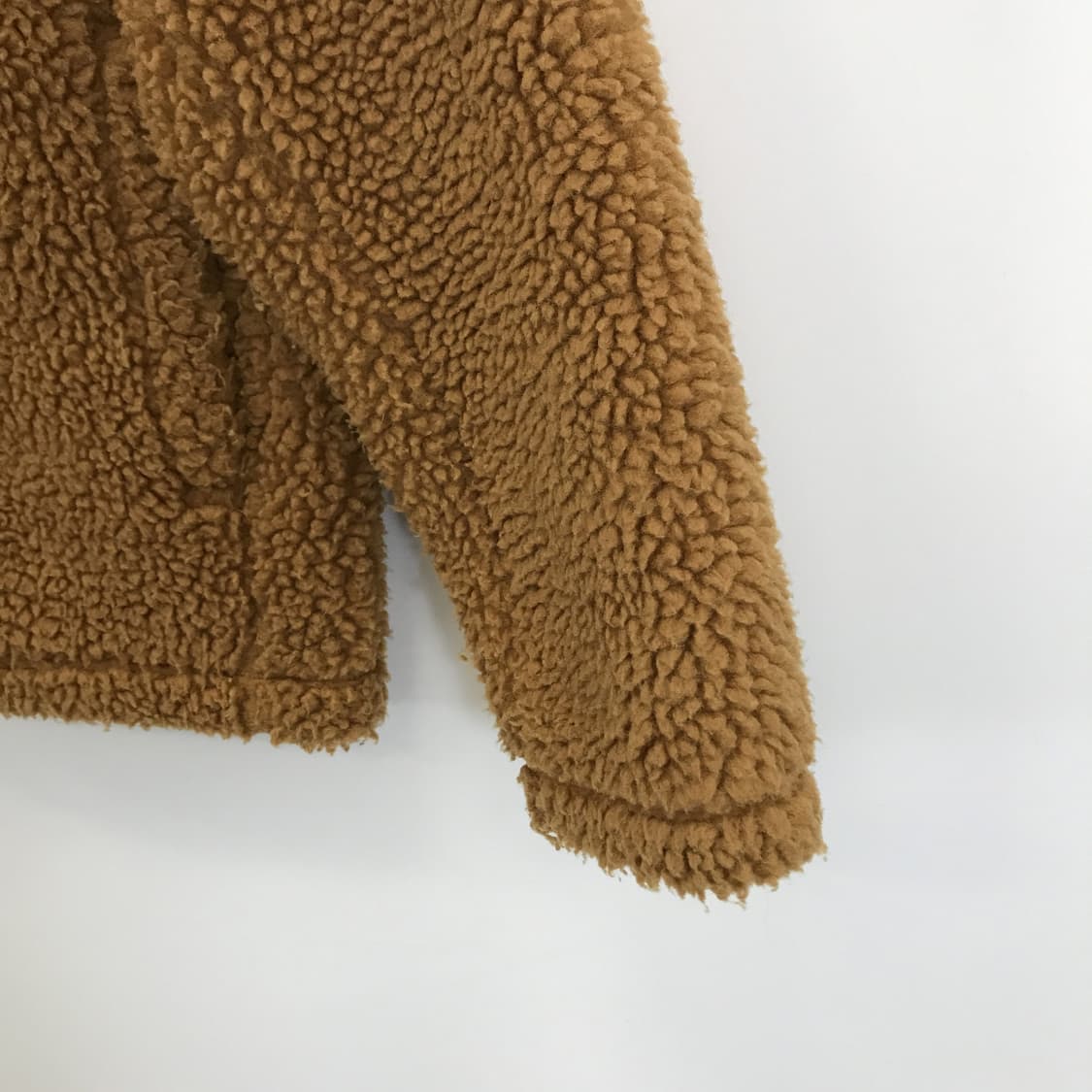 유니클로U 하이넥 카멜 뽀글이플리스점퍼 [S] 상품이미지3