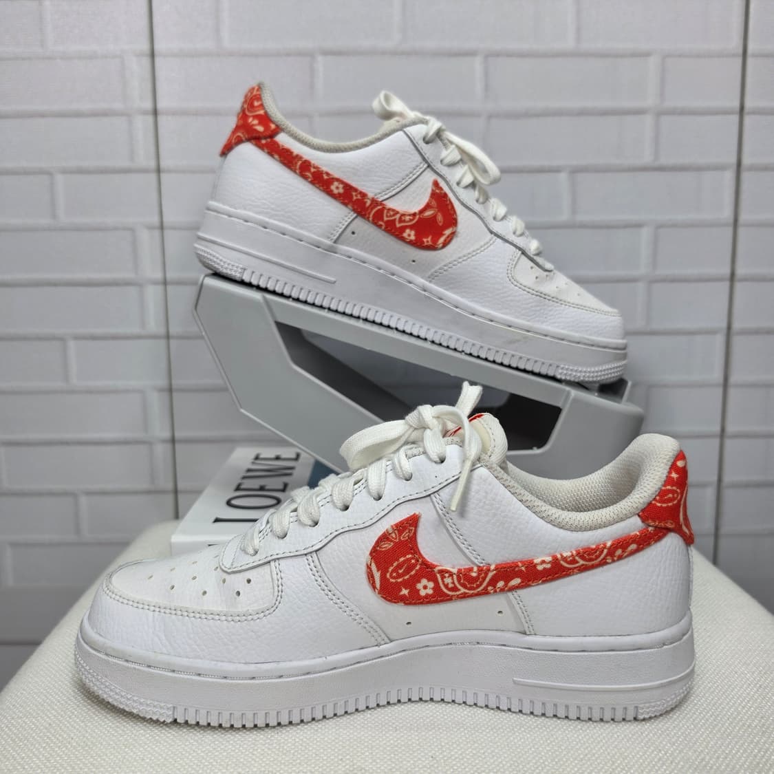 나이키 에어포스 1 로우 오렌지 페이즐리 스니커즈 운동화 240사이즈 상품이미지3