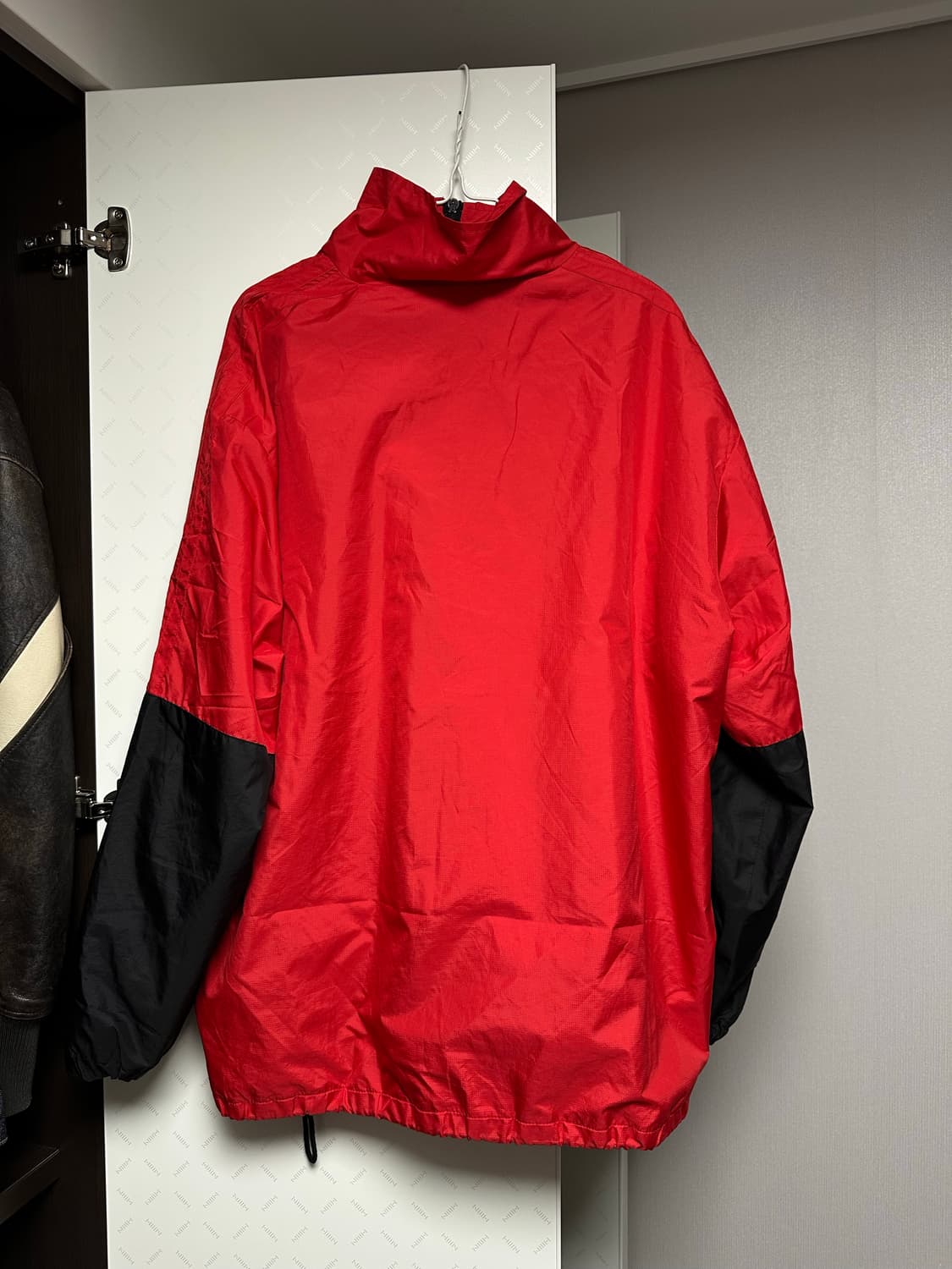 발렌시아가 컬러블록 바람막이 L 상품이미지2