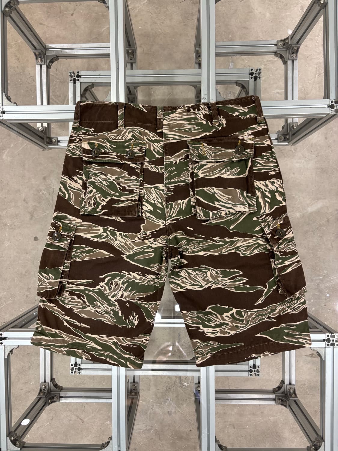 Real McCoy’s Tiger Camo Cargo Shorts 상품이미지2