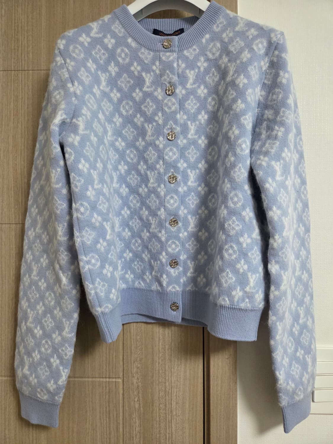 루이비통 한국 신본 한정 여성 가디건 M 상품이미지1