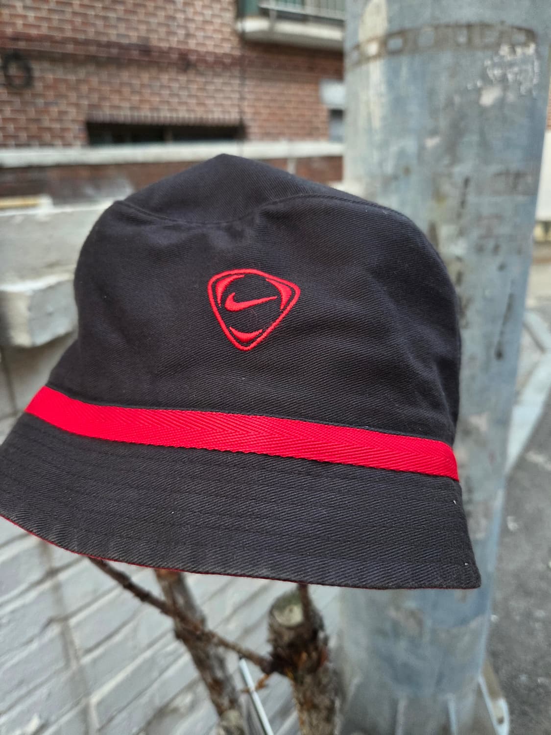 00's 나이키 맨체스터 유나이티드 리버시블 버킷햇 상품이미지3