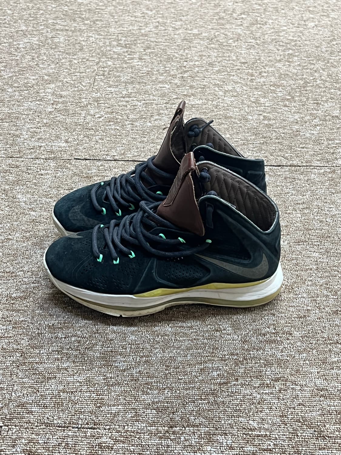 나이키 르브론 10 EXT 블랙 스웨이드 농구화 265 상품이미지3