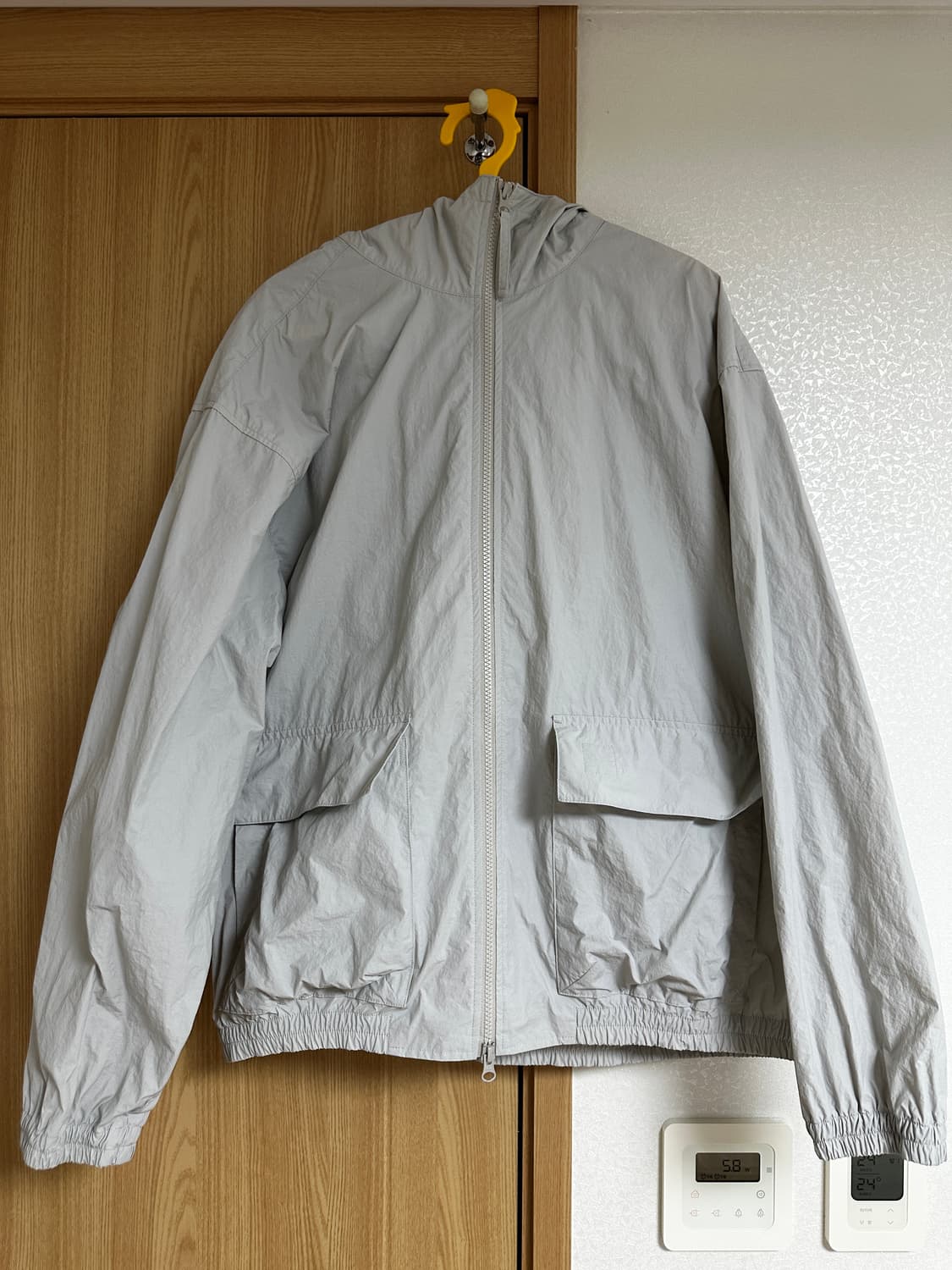 (L) 홀리선 브리즈 후드 바람막이 자켓 - 라이트 그레이 상품이미지1