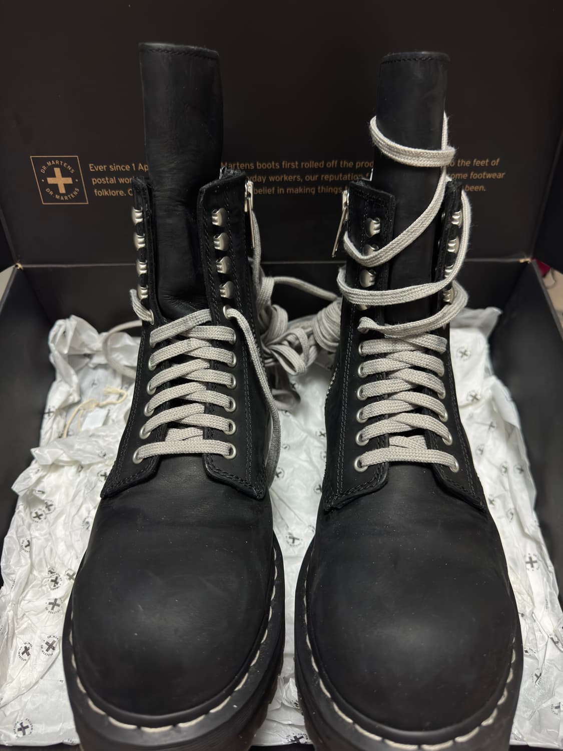 [UK9] [280] 닥터마틴 x 릭 오웬스 쿼드솔 블랙 부츠 상품이미지1
