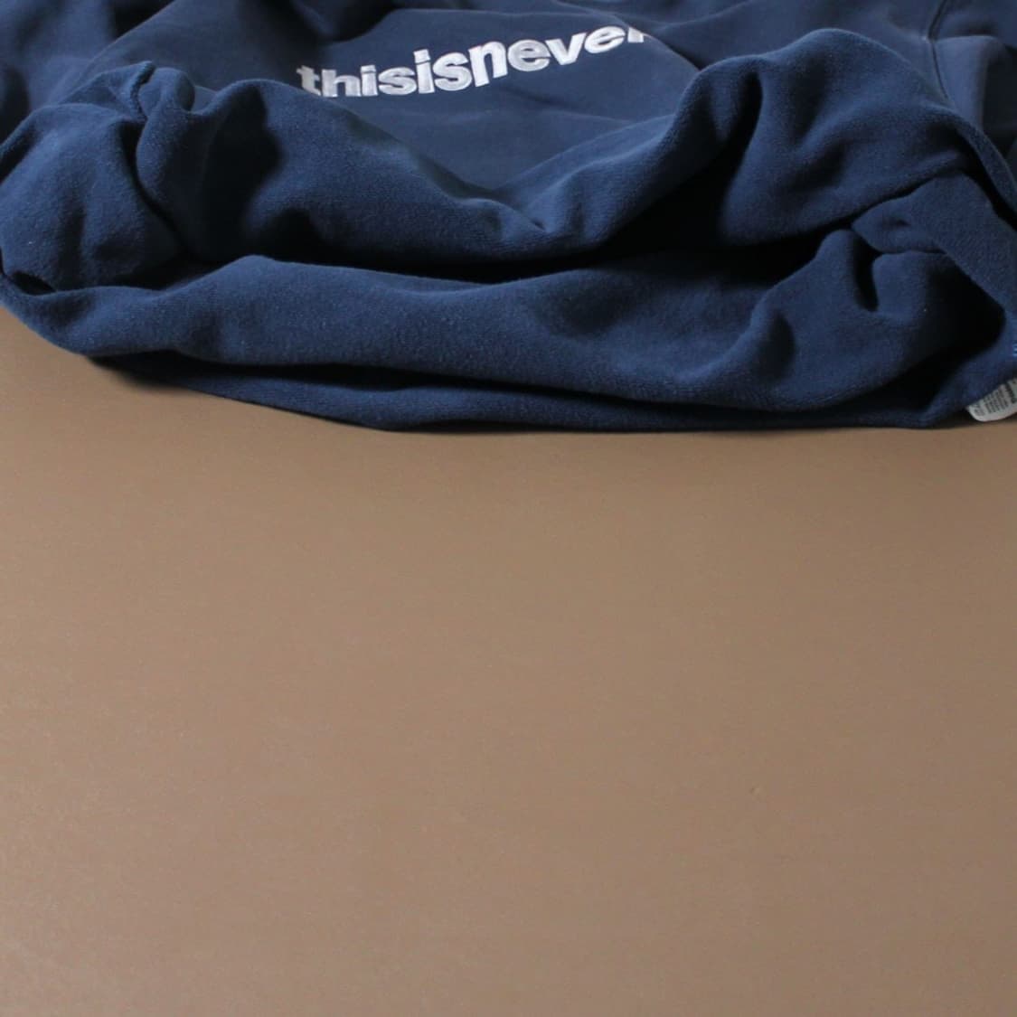 thisisneverthat® 디네뎃 기모 맨투맨 상품이미지4