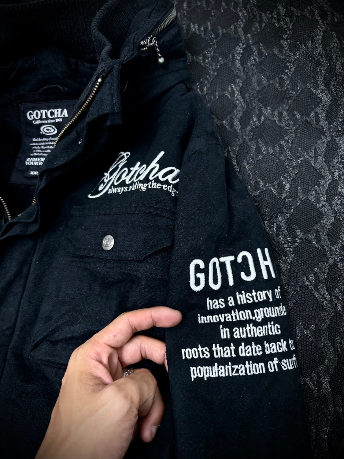 “GOTCHA” Y2K Lettering Black Padded Jack 상품이미지6