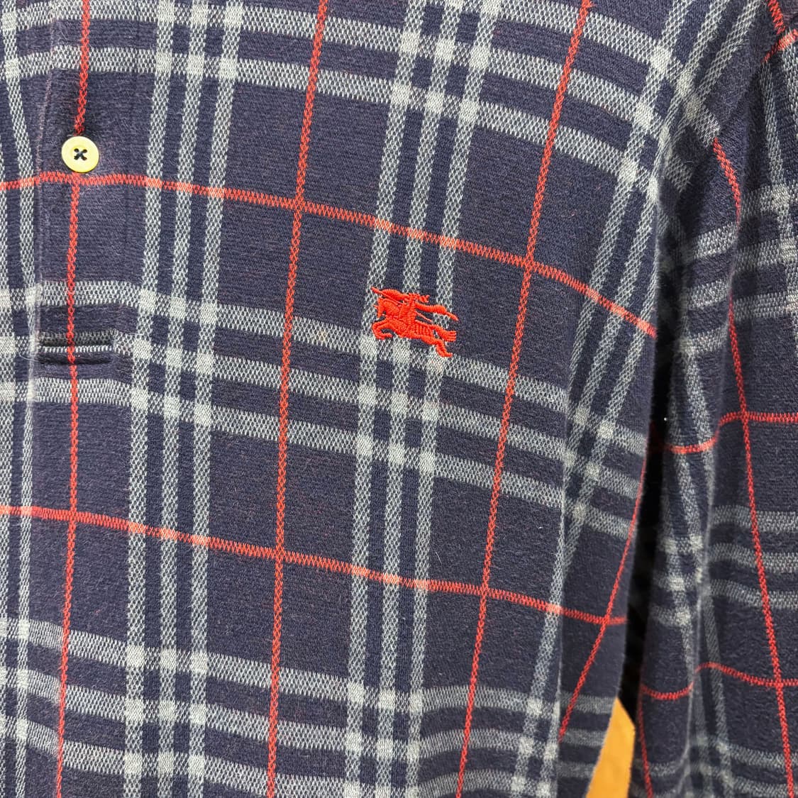 버버리 런던 코튼 PK 긴팔 티셔츠 체크 패턴 로고 자수 디테일 네이비 상품이미지6