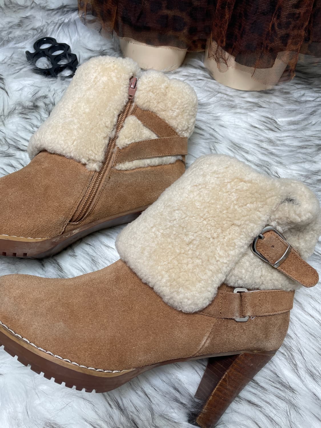 UGG 갸루 스웨이드 부츠힐 상품이미지3
