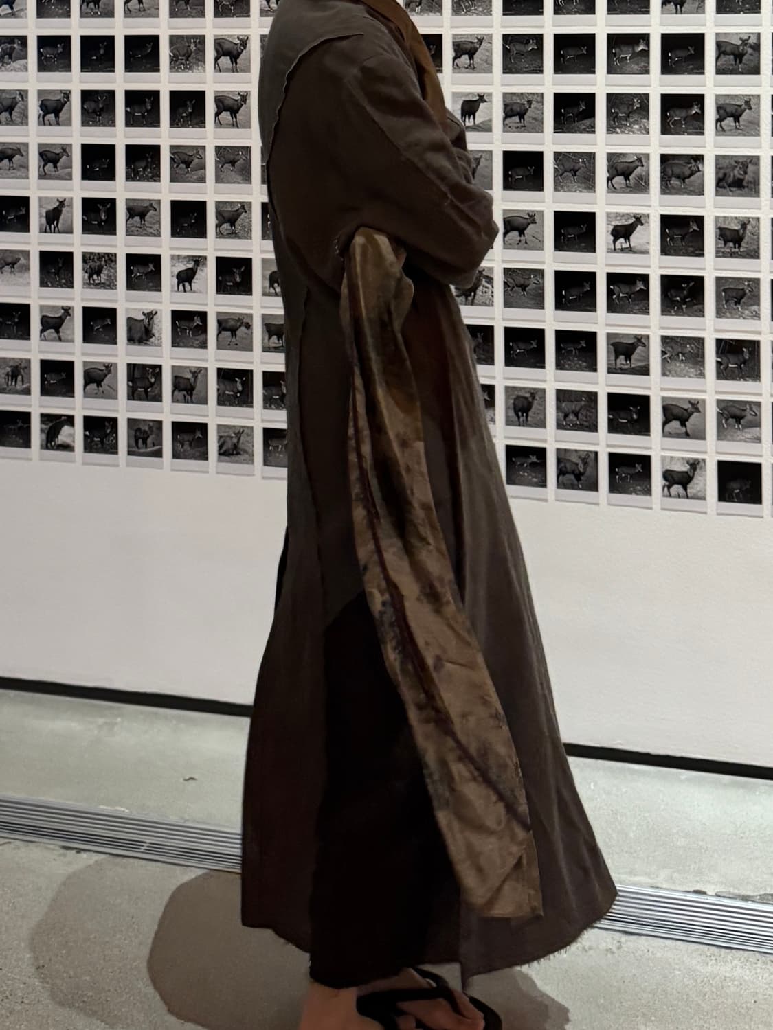 엘리우드 브라운 앤티크 자카드 로브 상품이미지7