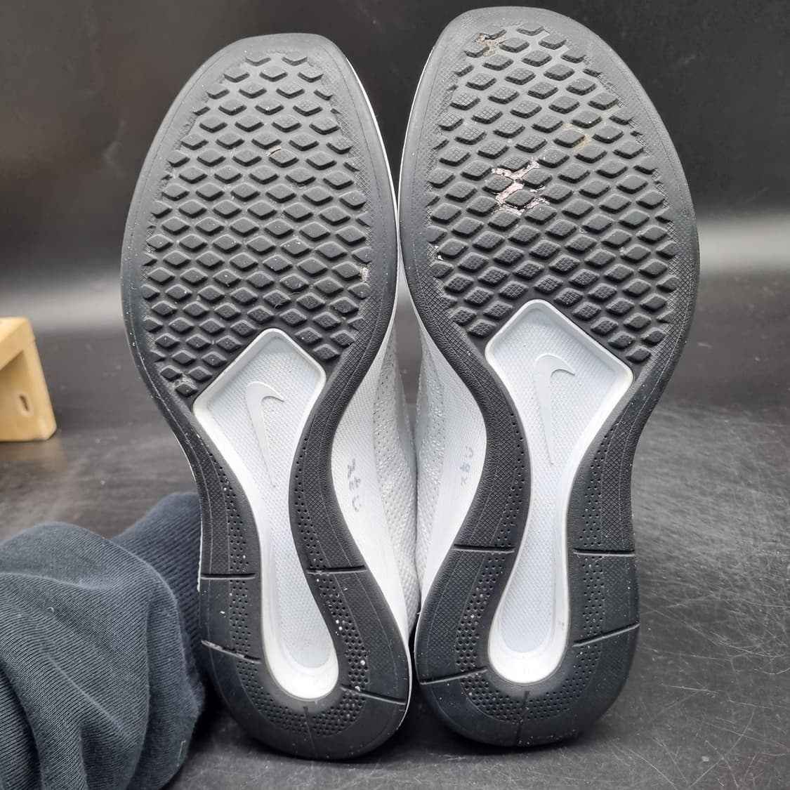 나이키 듀얼톤 레이서 여성운동화245 상품이미지3