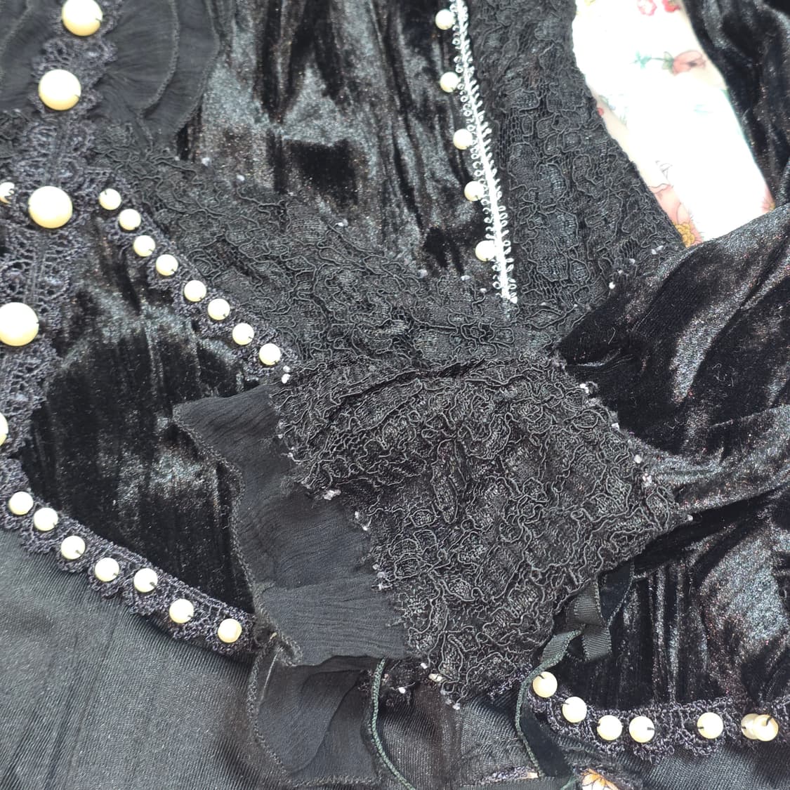 일본빈티지)블랙 고딕로리타 공겜여주벨벳 레이스프릴진주리본 로맨틱 블라우스 상품이미지5