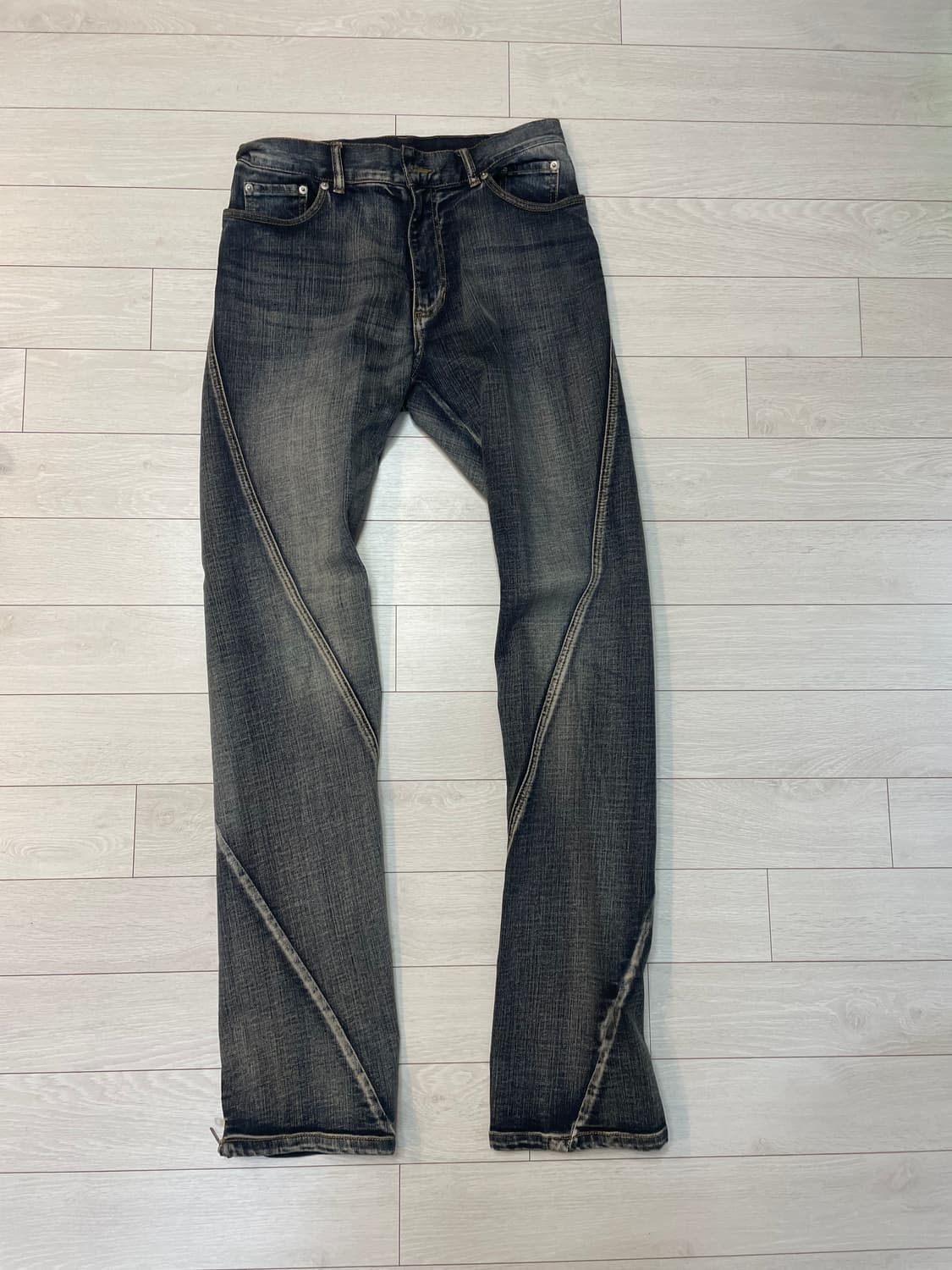 넥스트도어립스 TWISTED ZIPPER JEAN MID BLUE 상품이미지2